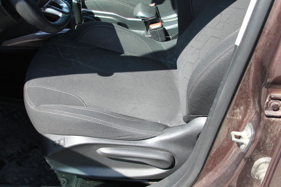 Продам Peugeot 2008 2014 года в Днепре