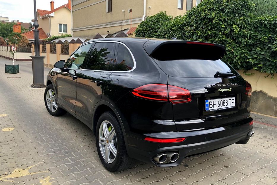 Продам Porsche Cayenne Обслуживания на PORSCHE!!!!  2016 года в Одессе