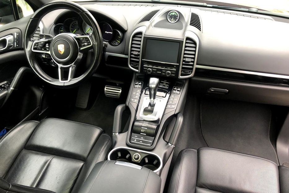 Продам Porsche Cayenne Обслуживания на PORSCHE!!!!  2016 года в Одессе