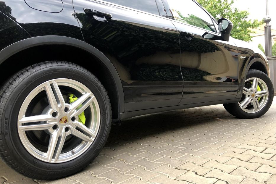 Продам Porsche Cayenne Обслуживания на PORSCHE!!!!  2016 года в Одессе