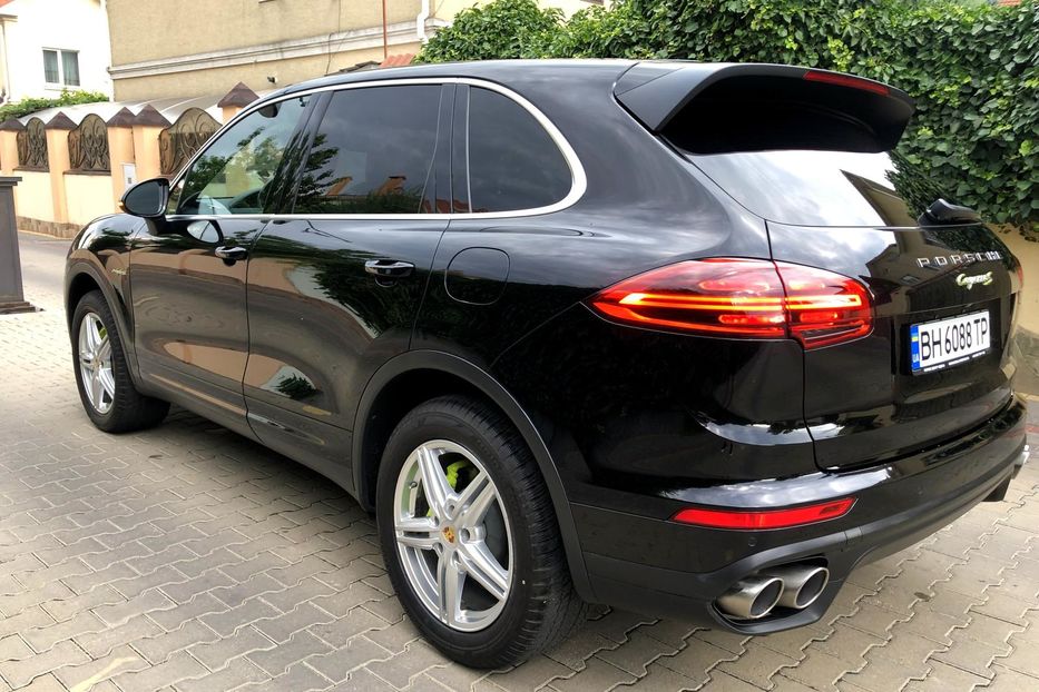 Продам Porsche Cayenne Обслуживания на PORSCHE!!!!  2016 года в Одессе