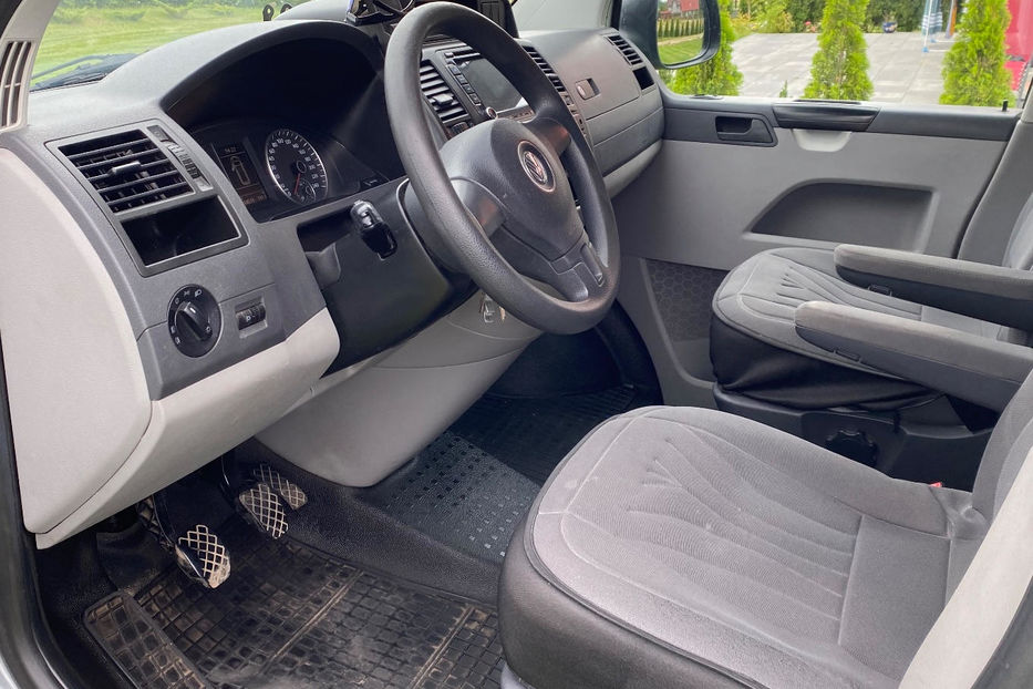 Продам Volkswagen T5 (Transporter) пасс. 2012 года в Днепре