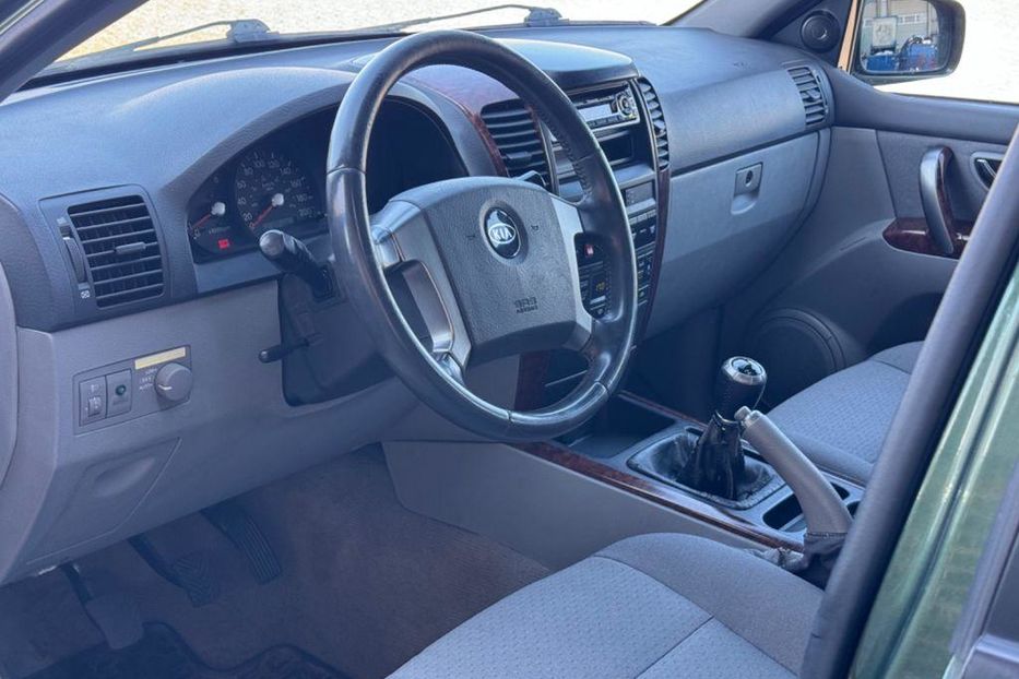 Продам Kia Sorento 2004 года в Донецке