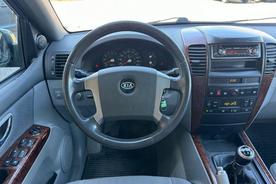 Продам Kia Sorento 2004 года в Донецке
