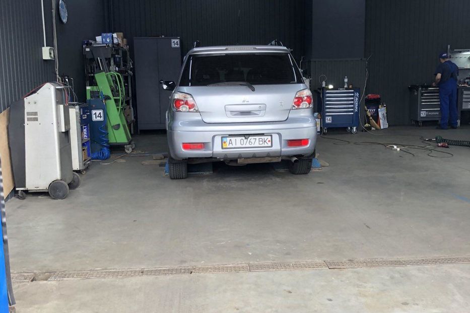 Продам Mitsubishi Outlander 1 2008 года в Киеве