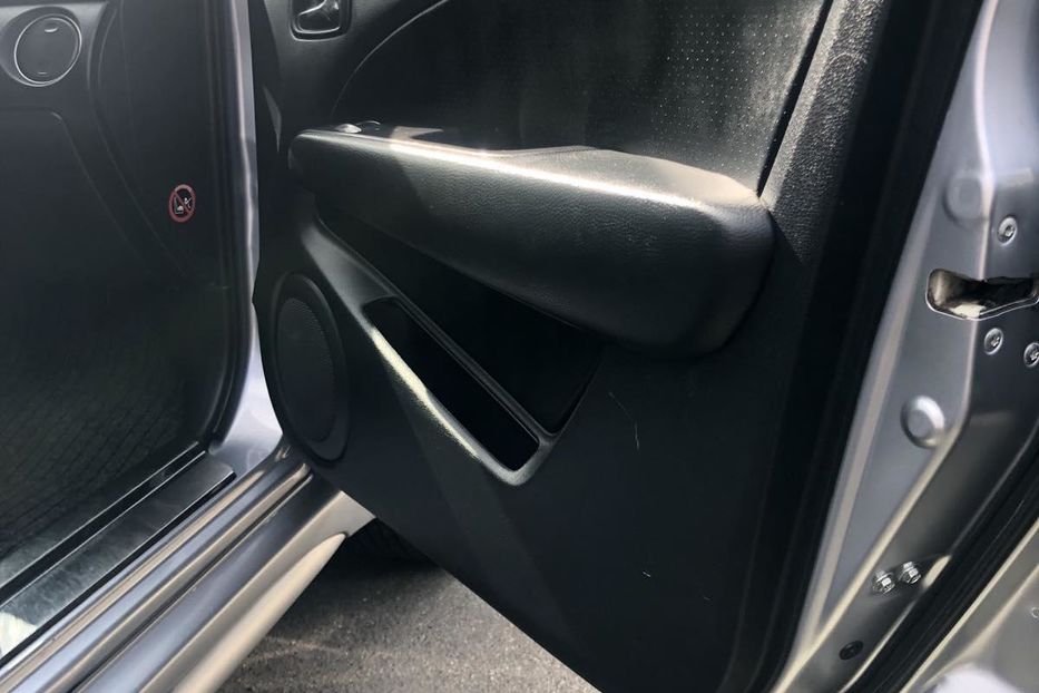 Продам Mitsubishi Outlander 1 2008 года в Киеве