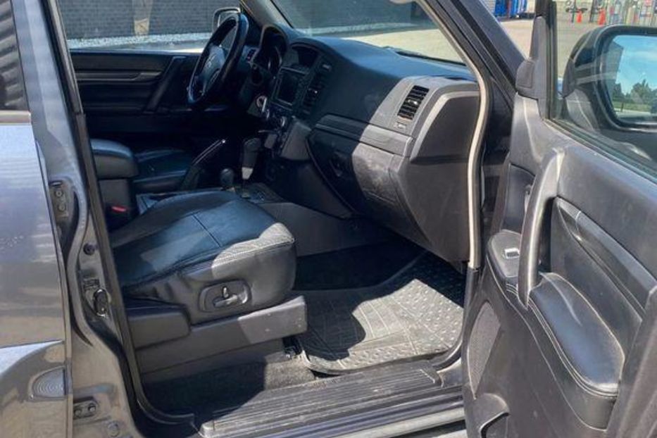 Продам Mitsubishi Pajero 2008 года в Хмельницком