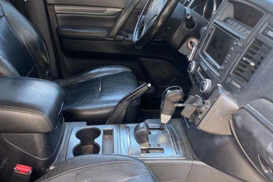Продам Mitsubishi Pajero 2008 года в Хмельницком