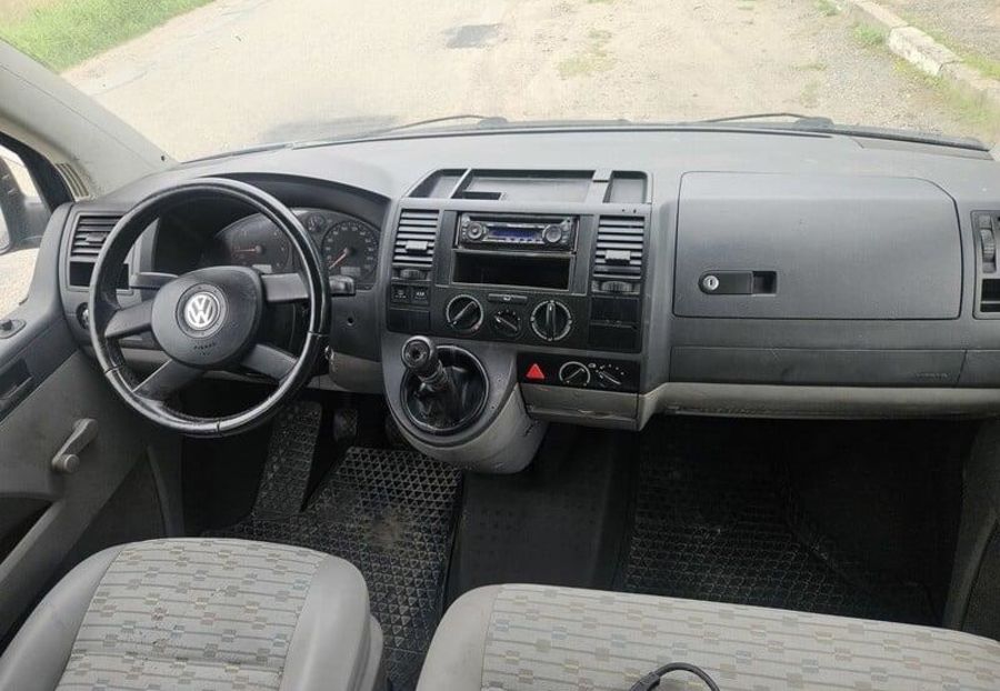Продам Volkswagen T5 (Transporter) пасс. 2005 года в Днепре