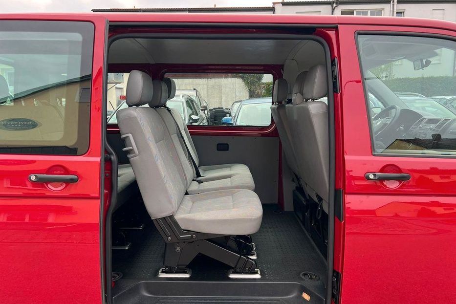 Продам Volkswagen T5 (Transporter) пасс. 2008 года в Одессе