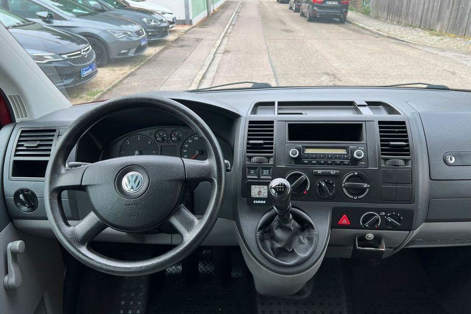 Продам Volkswagen T5 (Transporter) пасс. 2008 года в Одессе