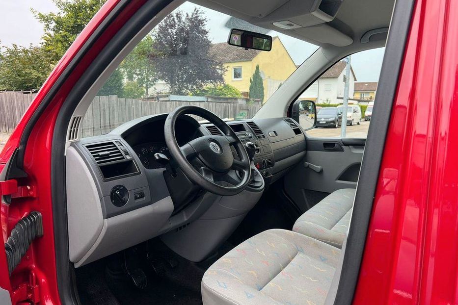 Продам Volkswagen T5 (Transporter) пасс. 2008 года в Одессе