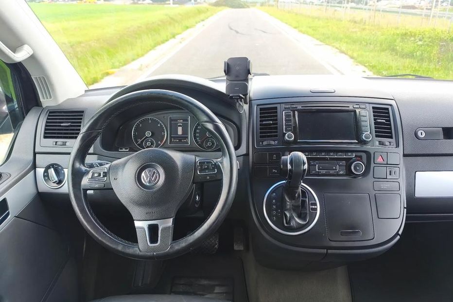 Продам Volkswagen Multivan 2012 года в Харькове