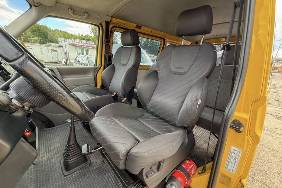 Продам Volkswagen T4 (Transporter) пасс. 2004 года в Харькове