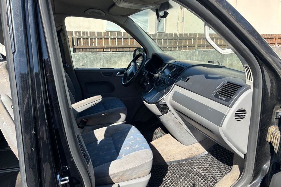 Продам Volkswagen T5 (Transporter) пасс. 2006 года в Житомире