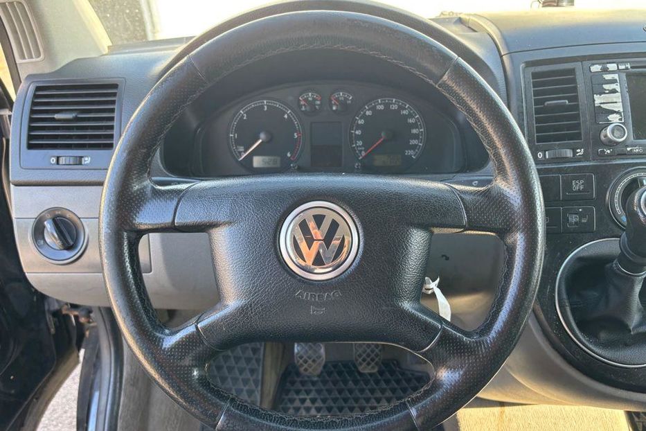 Продам Volkswagen T5 (Transporter) пасс. 2006 года в Житомире