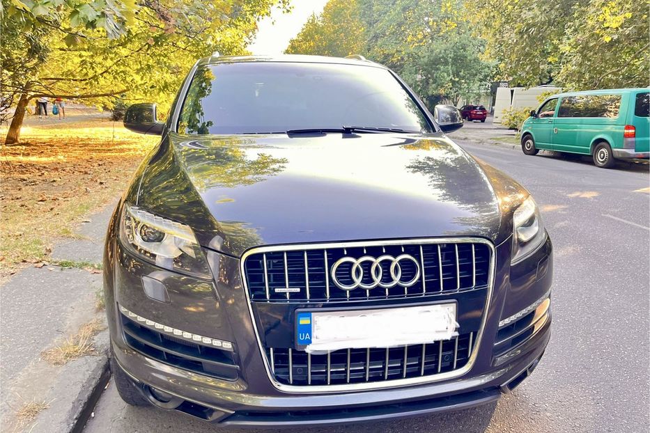 Продам Audi Q7 2013 года в Одессе