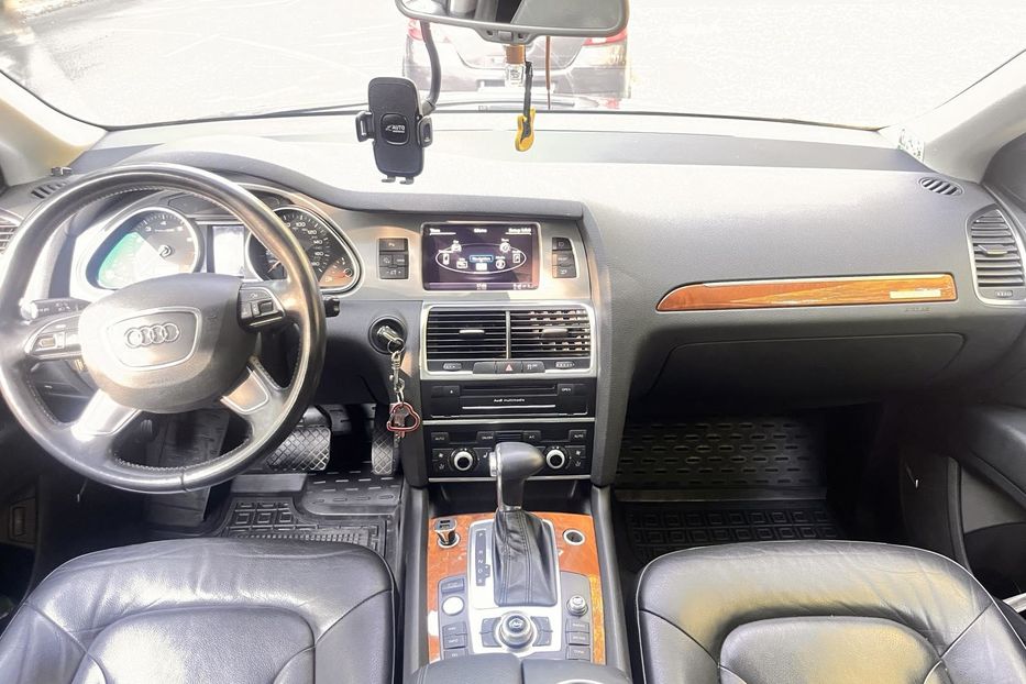 Продам Audi Q7 2013 года в Одессе