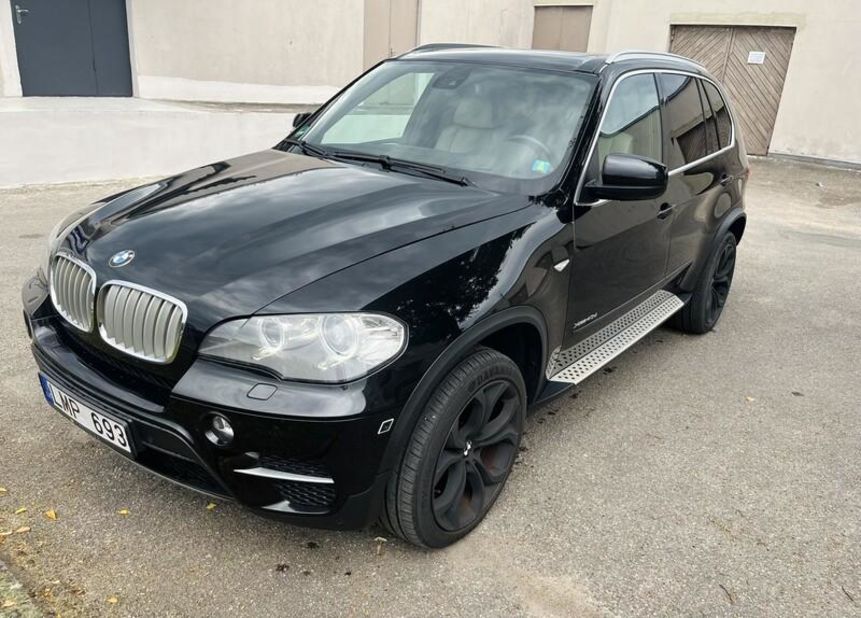 Продам BMW X5 2011 года в Харькове