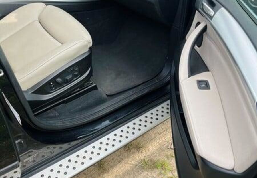 Продам BMW X5 2011 года в Харькове