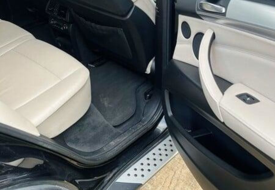 Продам BMW X5 2011 года в Харькове