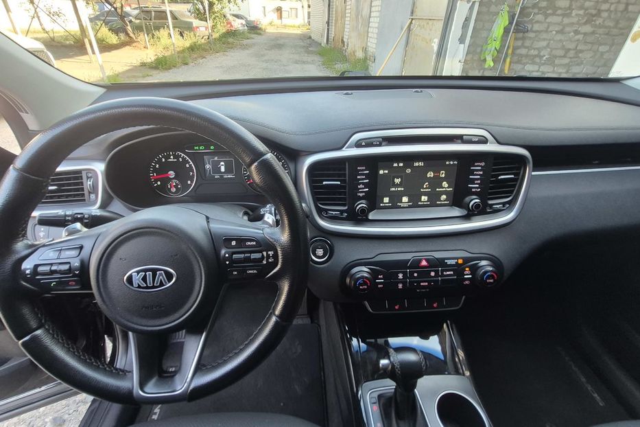 Продам Kia Sorento 2016 года в Харькове