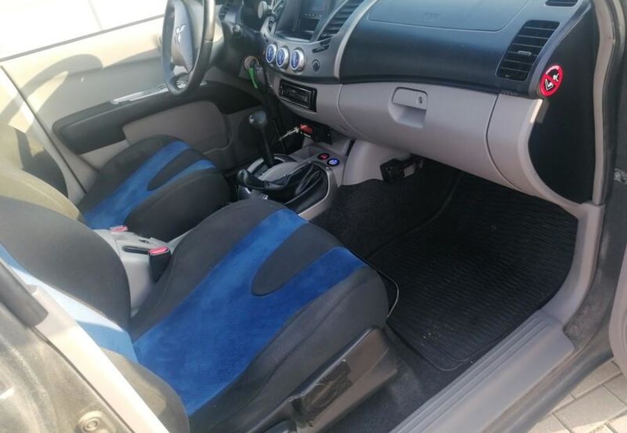Продам Mitsubishi L 200 2006 года в Днепре