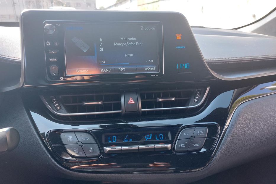 Продам Toyota C-HR Автомат 2018 года в Киеве