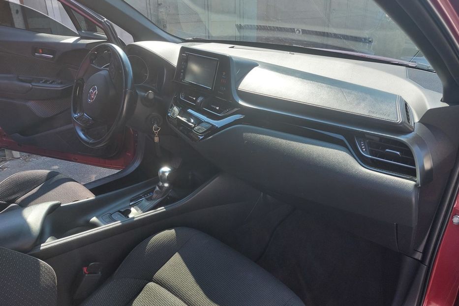 Продам Toyota C-HR Автомат 2018 года в Киеве