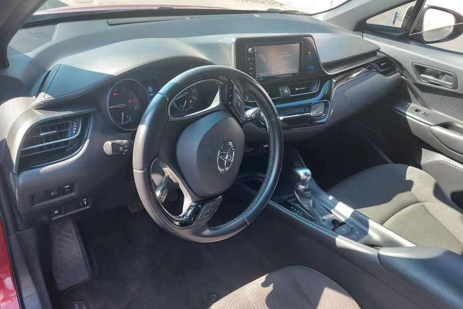 Продам Toyota C-HR Автомат 2018 года в Киеве