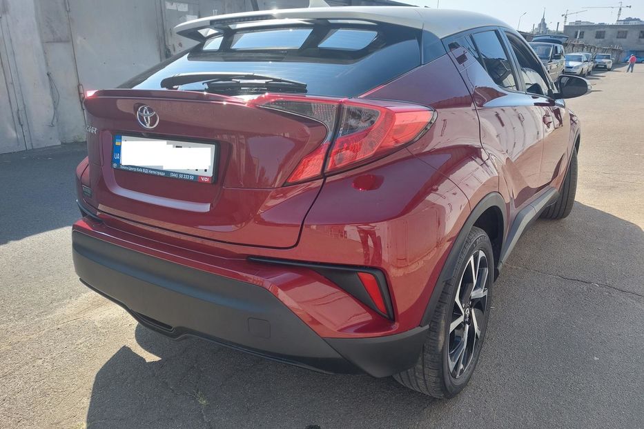 Продам Toyota C-HR Автомат 2018 года в Киеве