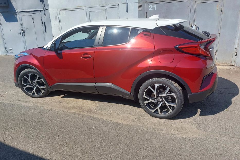 Продам Toyota C-HR Автомат 2018 года в Киеве