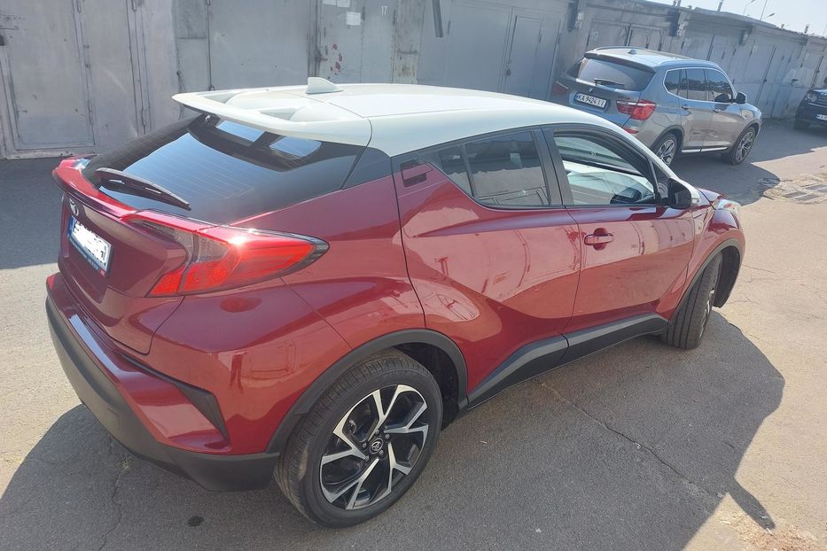 Продам Toyota C-HR Автомат 2018 года в Киеве