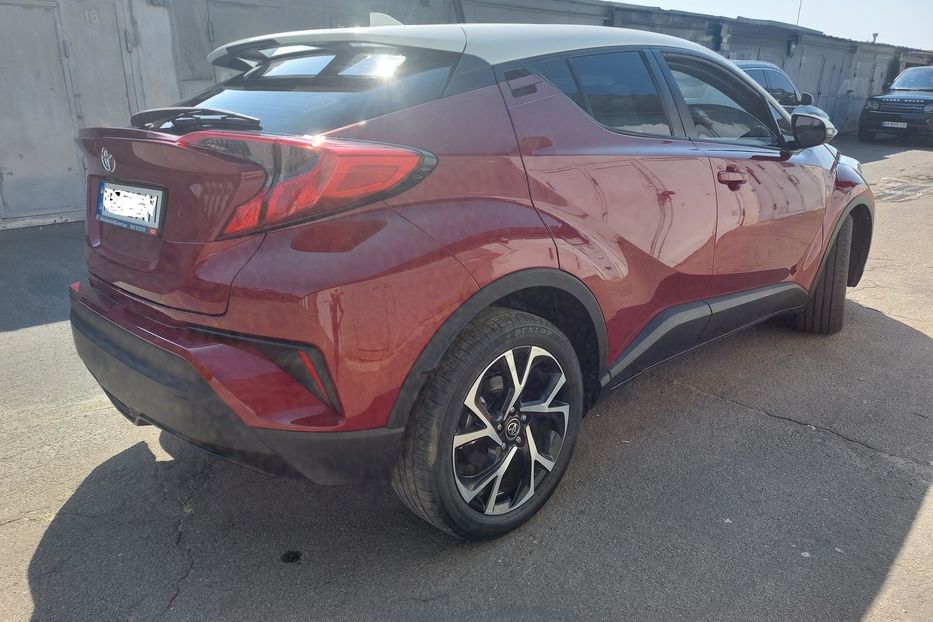 Продам Toyota C-HR Автомат 2018 года в Киеве