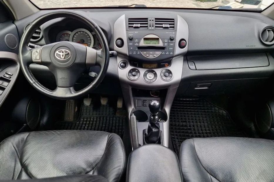 Продам Toyota Rav 4 2006 года в Виннице