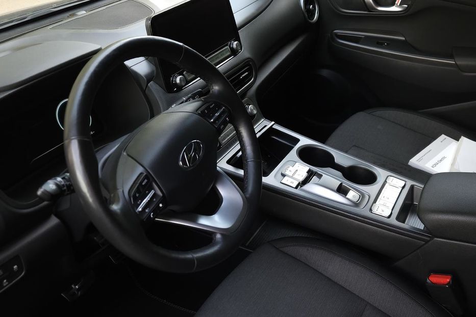Продам Hyundai Kona Premium 64 kWt 2022 года в Харькове