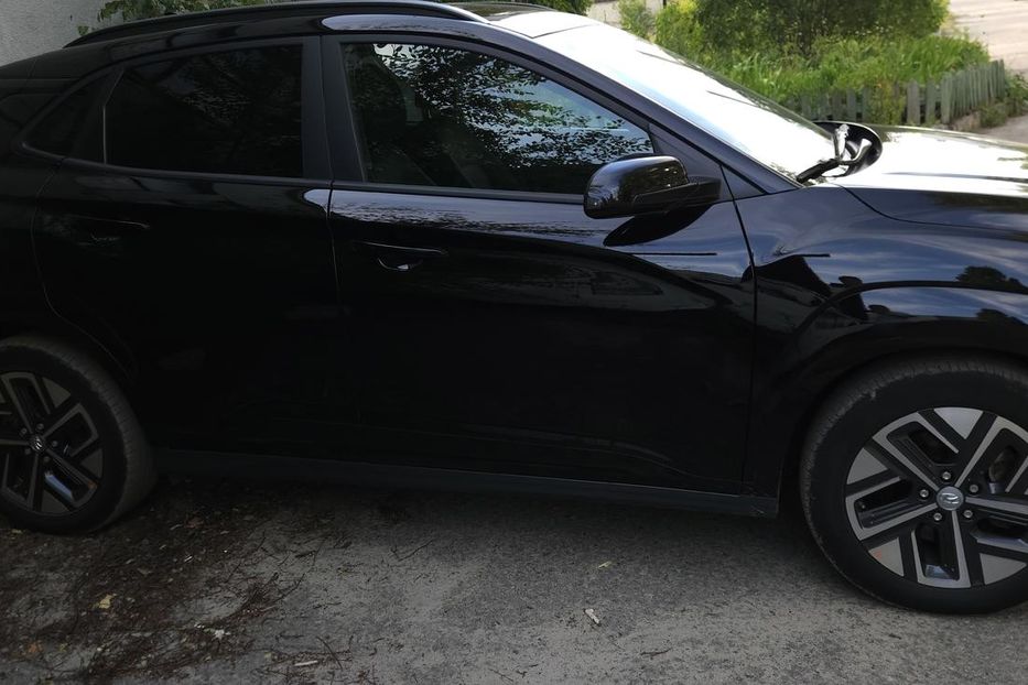 Продам Hyundai Kona Premium 64 kWt 2022 года в Харькове