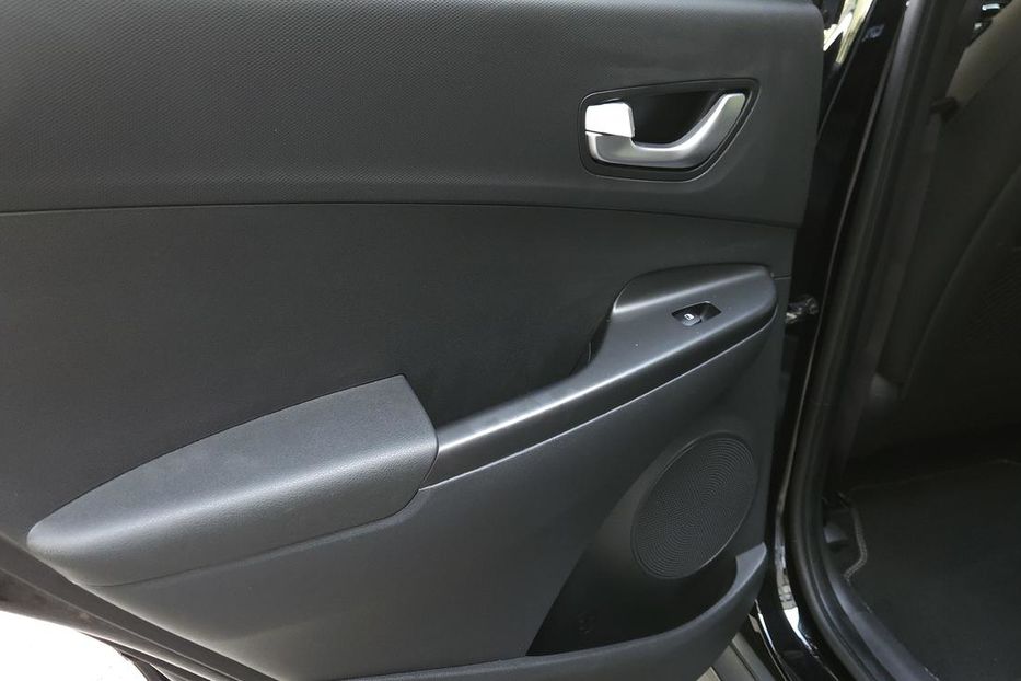 Продам Hyundai Kona Premium 64 kWt 2022 года в Харькове