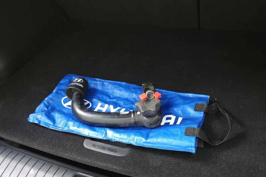 Продам Hyundai Kona Premium 64 kWt 2022 года в Харькове