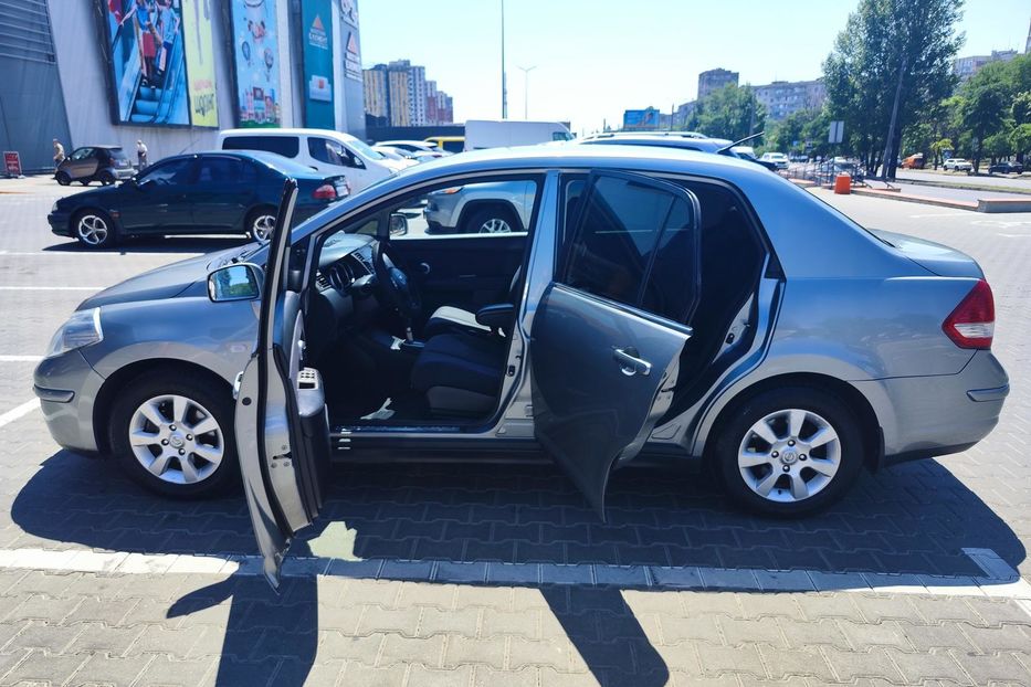 Продам Nissan TIIDA 2008 года в Одессе