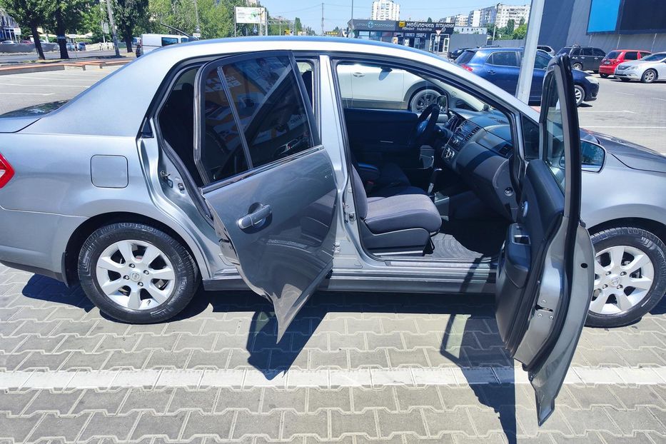 Продам Nissan TIIDA 2008 года в Одессе