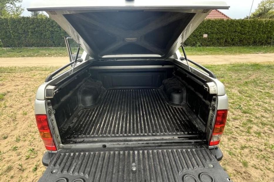Продам Toyota Hilux 2008 года в г. Изюм, Харьковская область