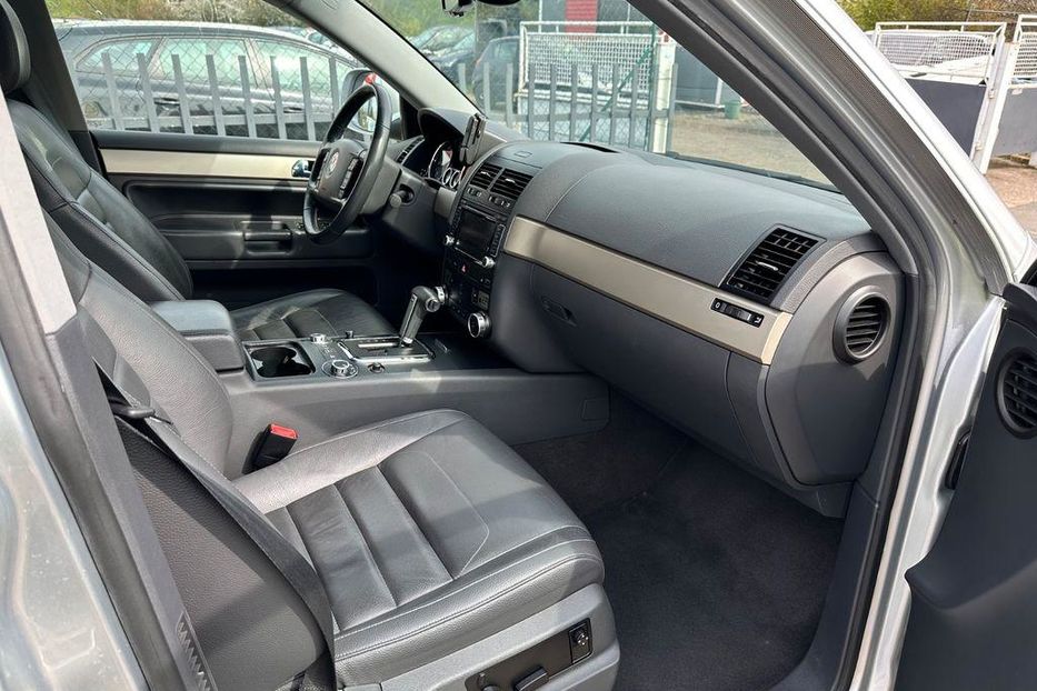 Продам Volkswagen Touareg 2006 года в Харькове