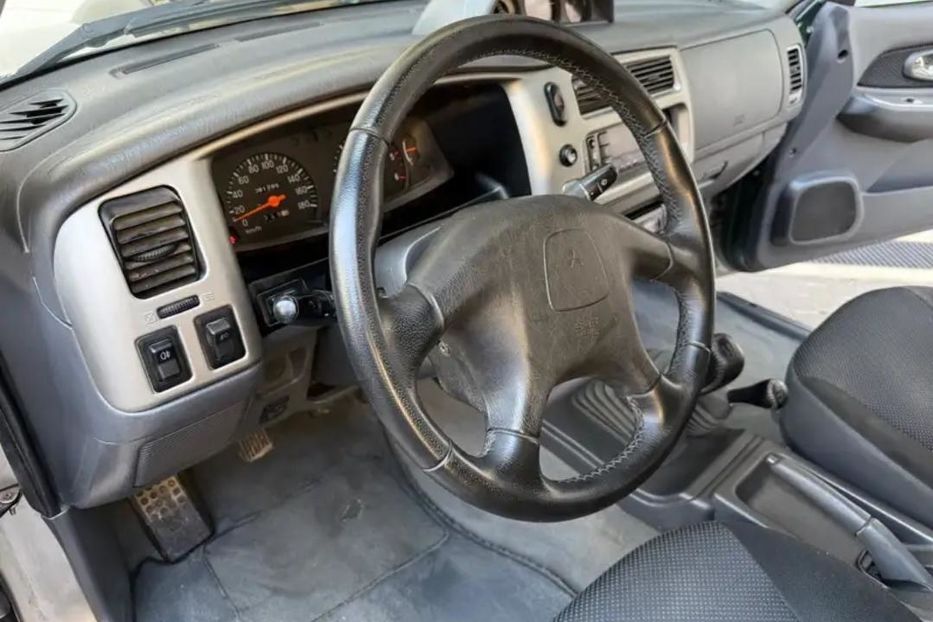 Продам Mitsubishi L 200 380965640706 2001 года в Харькове