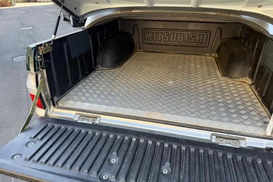 Продам Mitsubishi L 200 380965640706 2001 года в Харькове