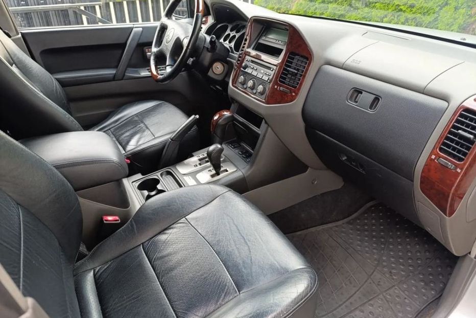 Продам Mitsubishi Pajero 2003 года в Харькове