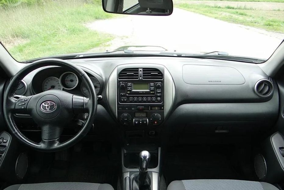 Продам Toyota Rav 4 2004 года в Киеве