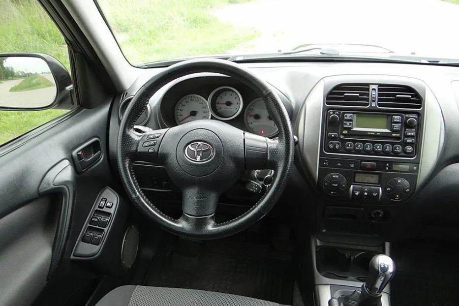 Продам Toyota Rav 4 2004 года в Киеве