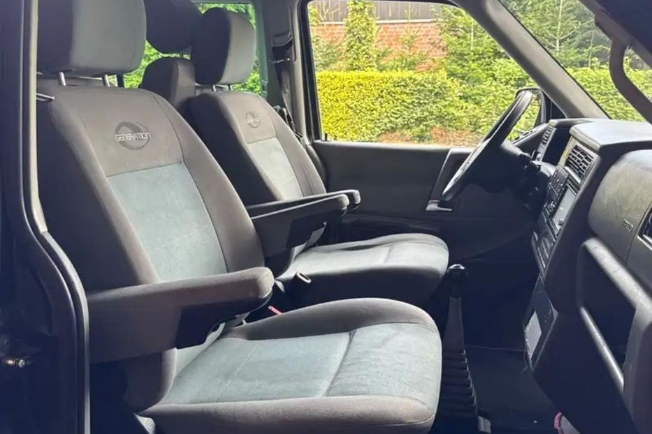Продам Volkswagen T4 (Transporter) пасс. 2001 года в Житомире