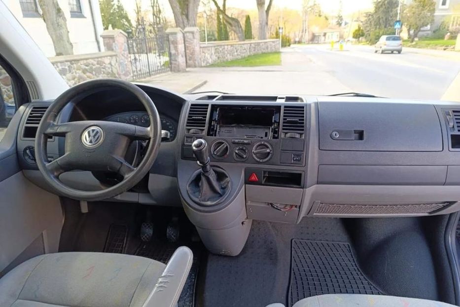 Продам Volkswagen T5 (Transporter) пасс. 2004 года в Сумах
